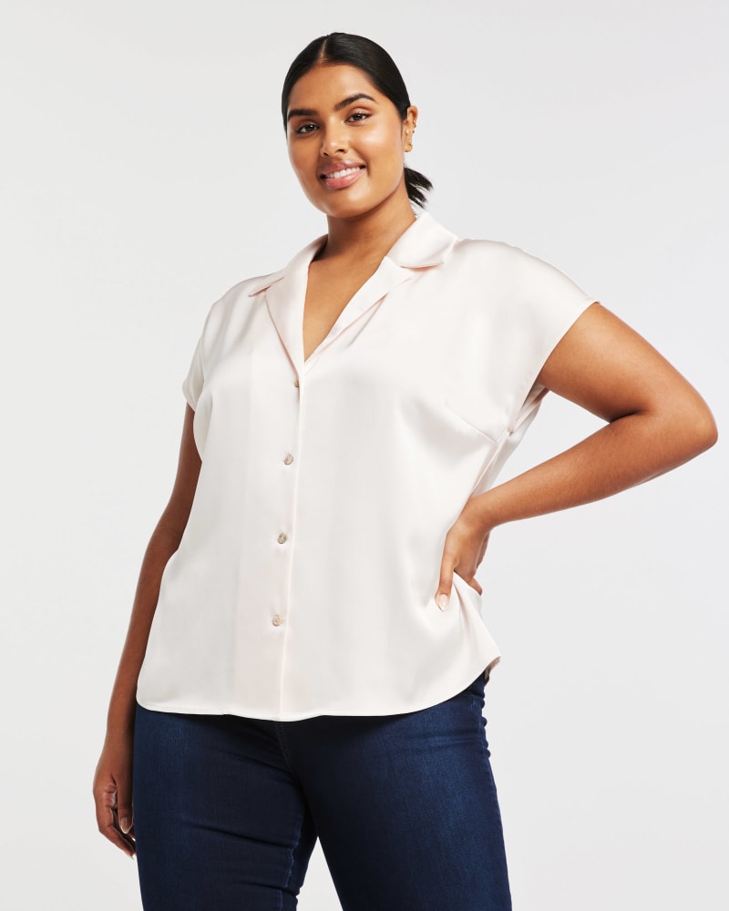 Front of a model wearing a size 16W Amber Shirt in Blush by Estelle. | dia_product_style_image_id:349546